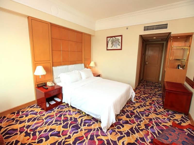 Gardford International Hotel Гуанджоу Екстериор снимка